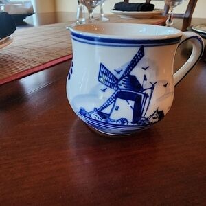 D.A.I.C. (Dutch American Import Company) Delft Blue Mug